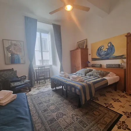 La Sede Dell'arte Monolocale E In Torre Medievale Vicino A Duomo E Piazza Signoria Florença