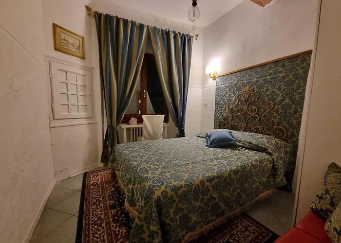 La Sede Dell'arte Monolocale E In Torre Medievale Vicino A Duomo E Piazza Signoria Флоренция