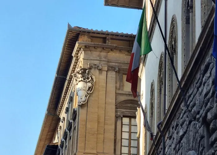 Апартаменты La Sede Dell'arte Monolocale E In Torre Medievale Vicino A Duomo E Piazza Signoria Флоренция